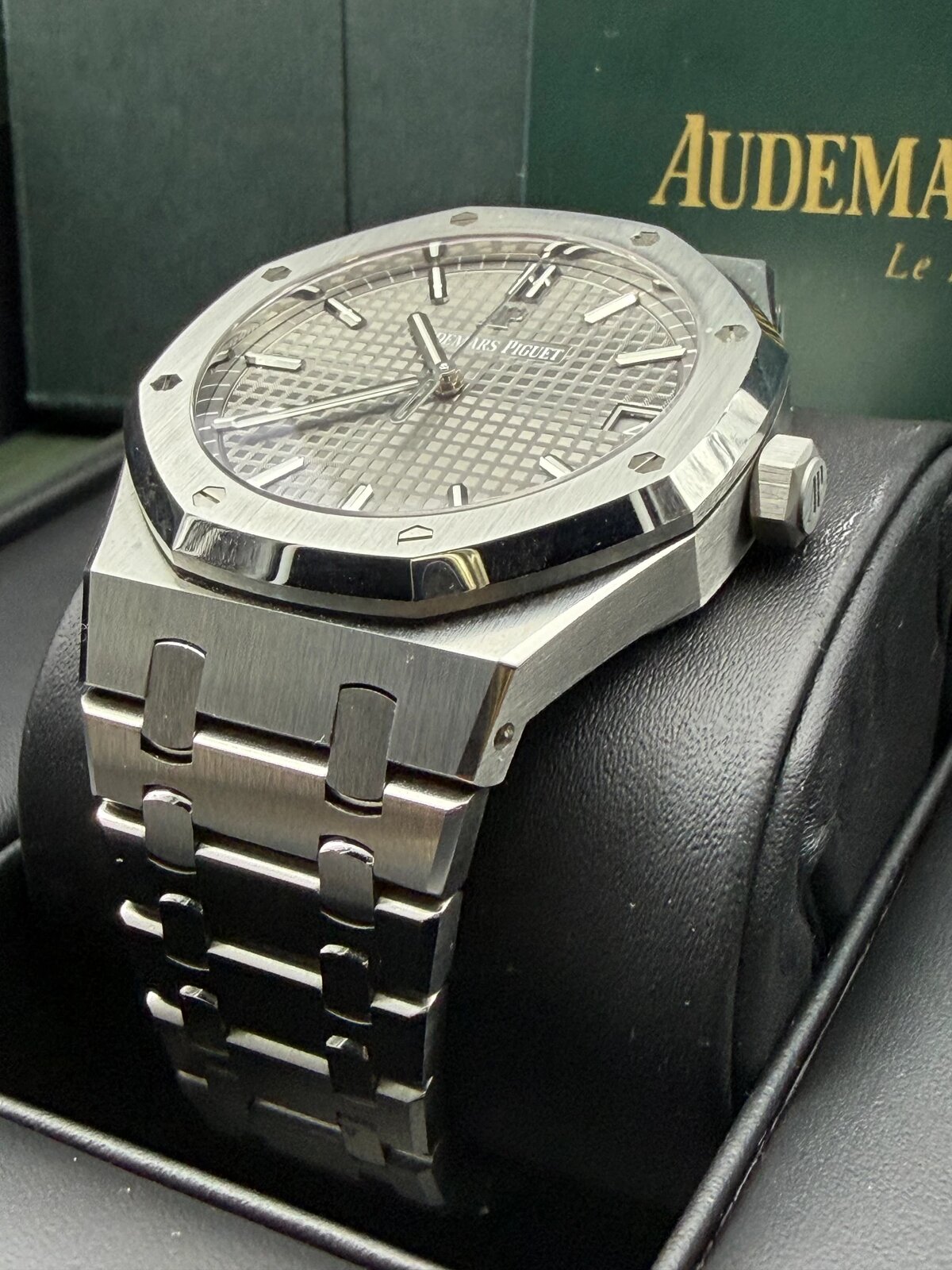 Audemars Piguet Royal Oak 15500ST Grey