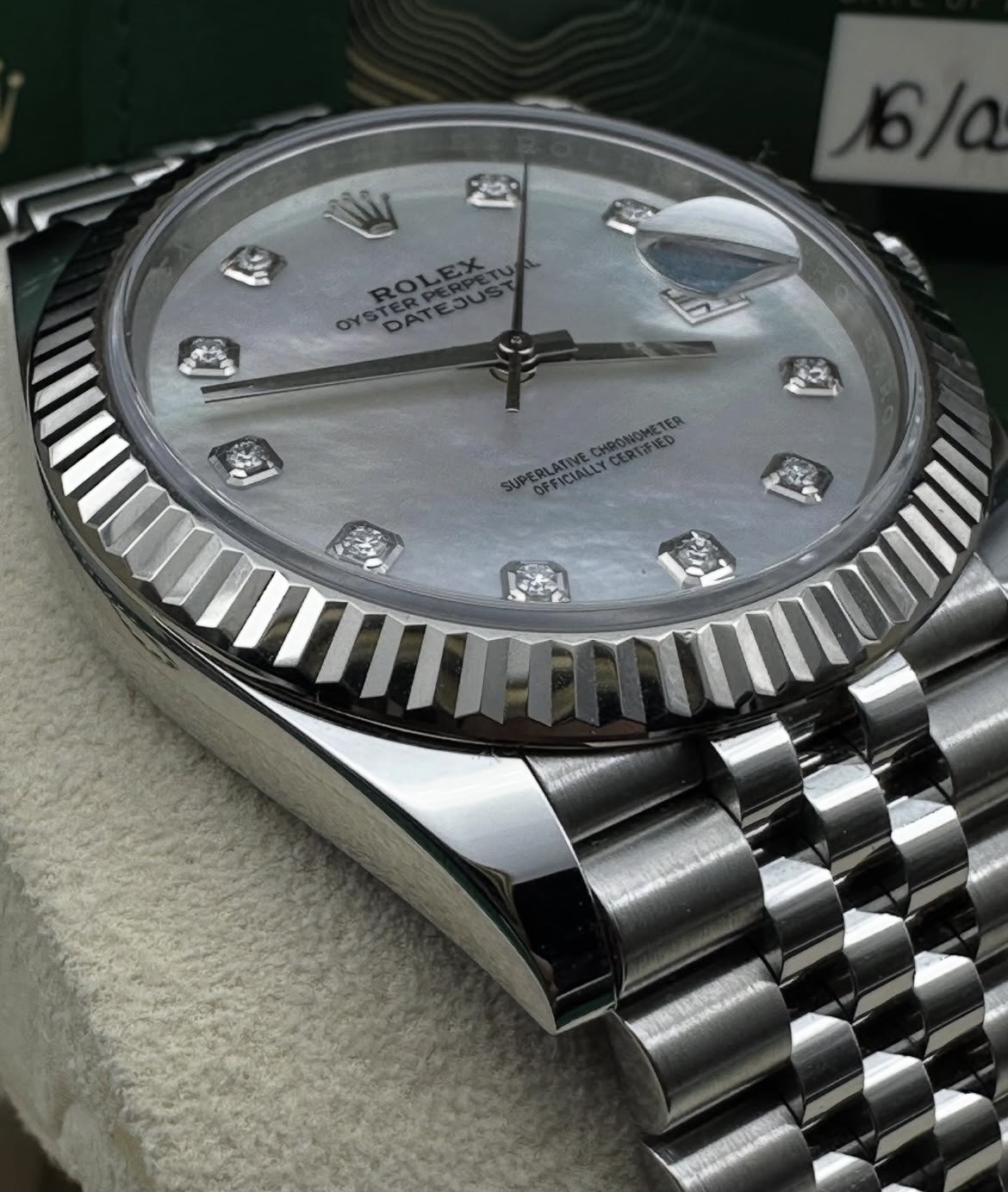 Rolex Datejust 126334 Mother of Pearl