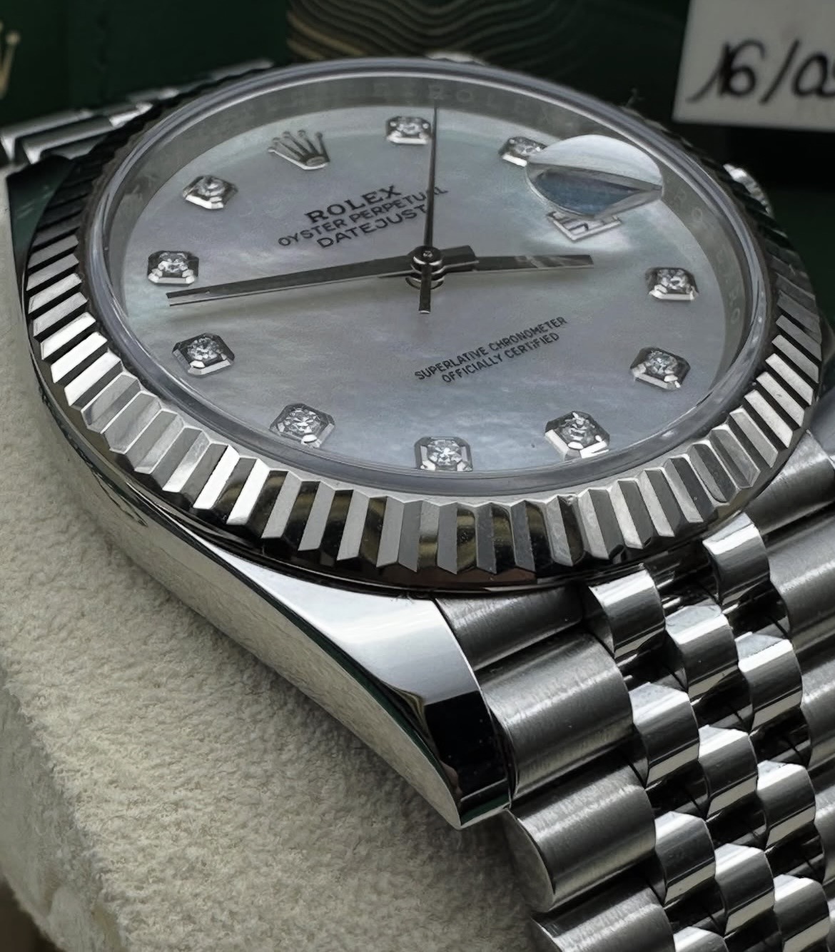 Rolex Datejust 126334 Mother of Pearl