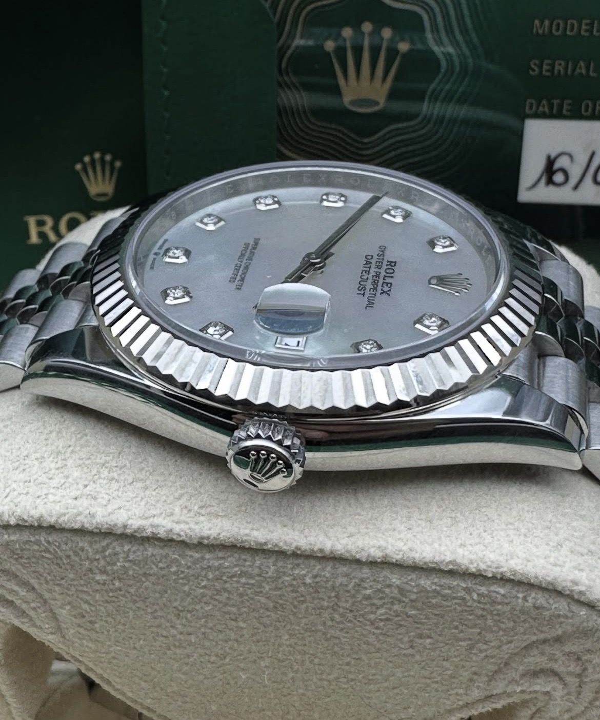 Rolex Datejust 126334 Mother of Pearl