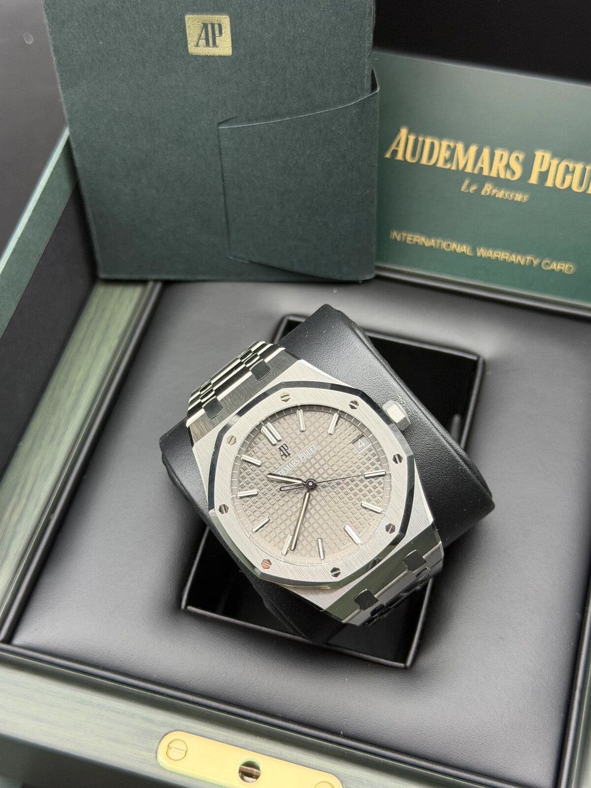 Audemars Piguet Royal Oak 15500ST Grey